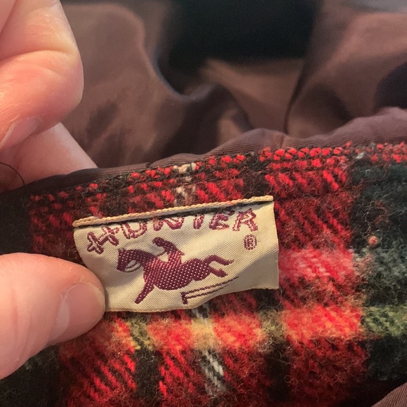 Vintage Poncho “Hunter”. 1971/72. Red plaid w/ lined hood & zipper neckline. - Picture 4 of 8